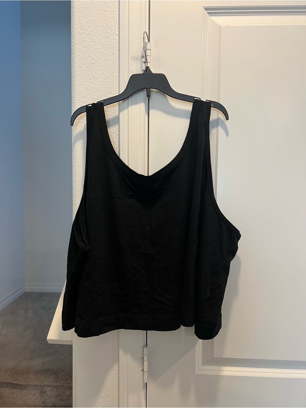 Old Navy Black Cropped Tank Top